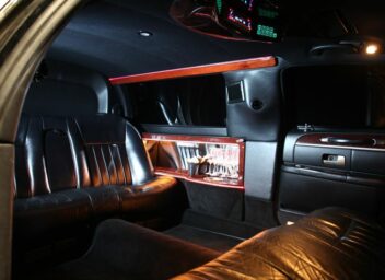 Photo of: 6 Passenger Limousine